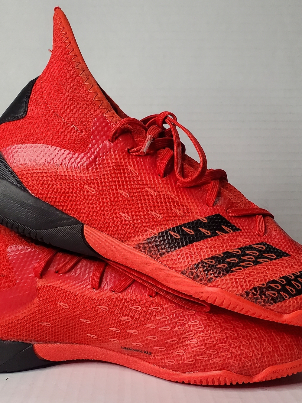 adidas Predator Red Sneakers With Black Accents Mens 7 - Picture 3 of 8